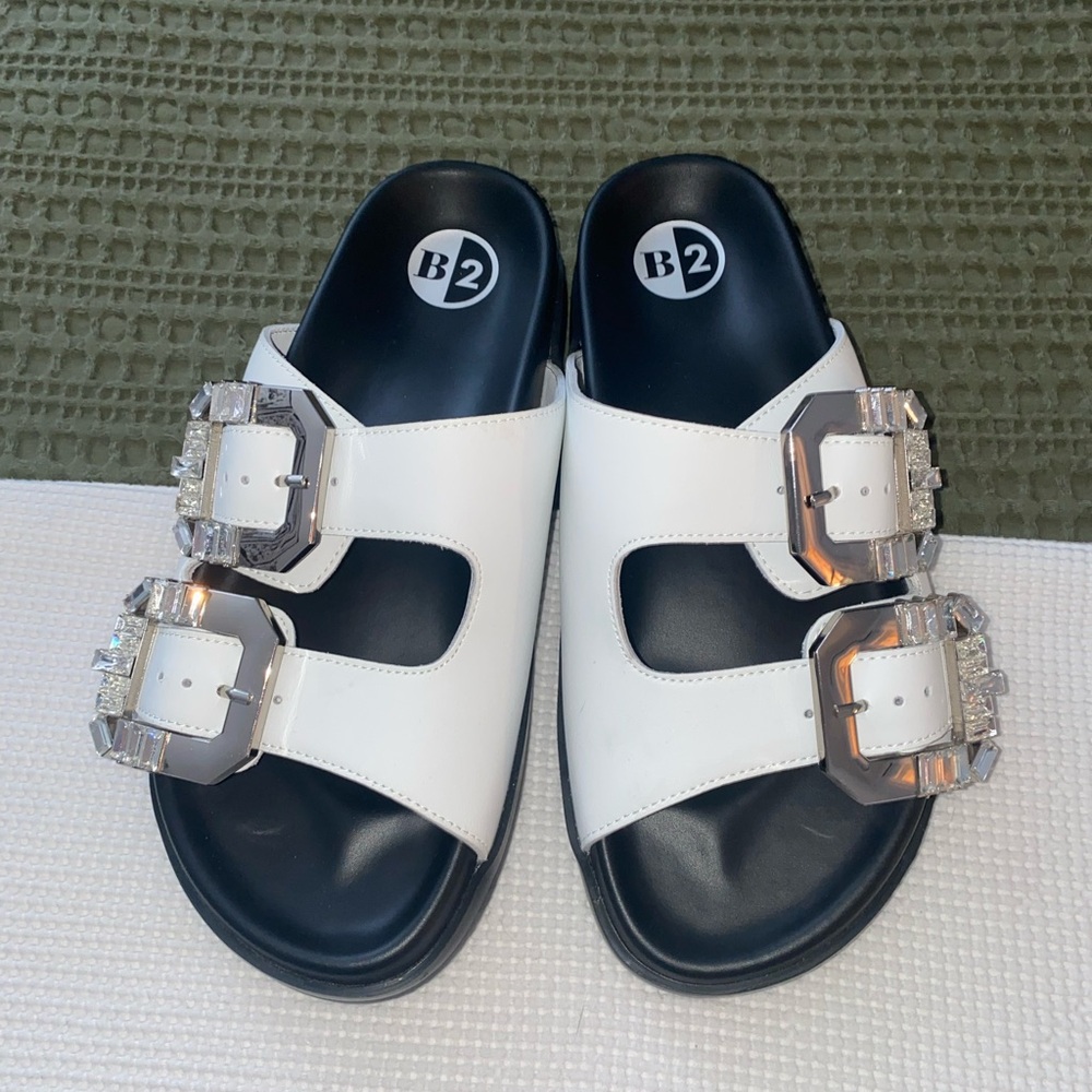 B2 slides - White Slide Sandals with Silver Buckles